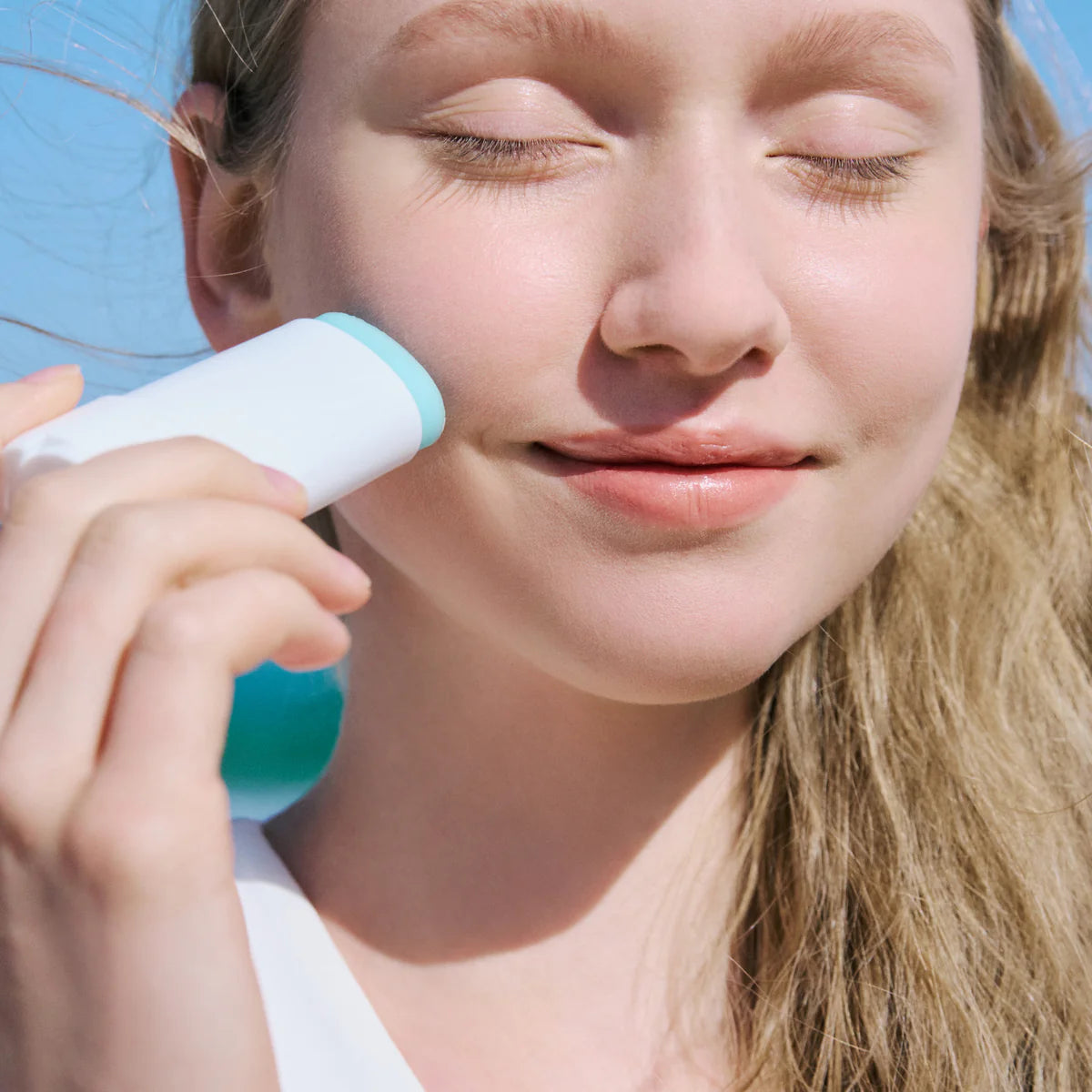 Hyalu Cica Silky Fit Sun Stick