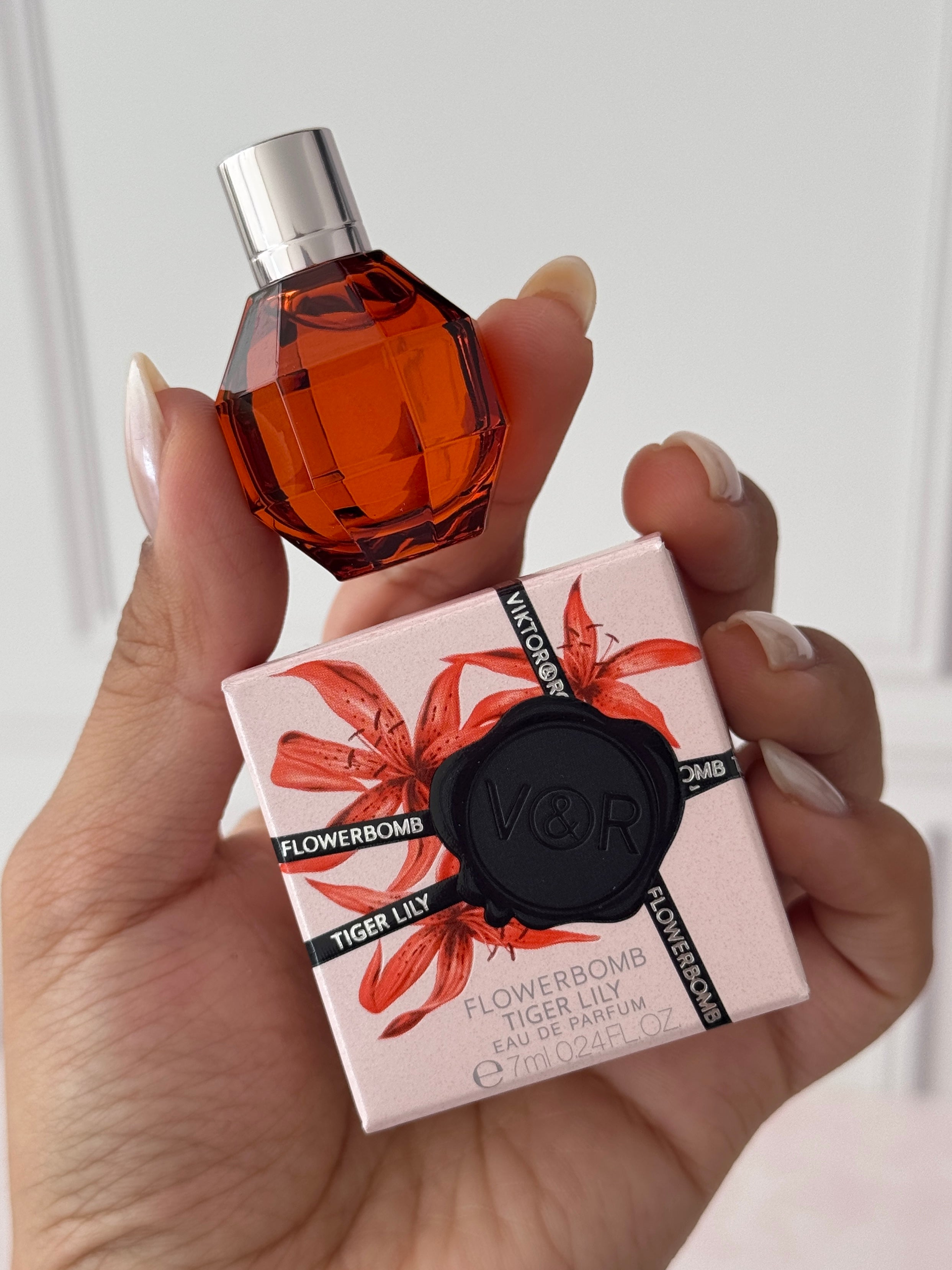 Mini Flowerbomb Tiger Lily Eau De Parfum (7 ml)