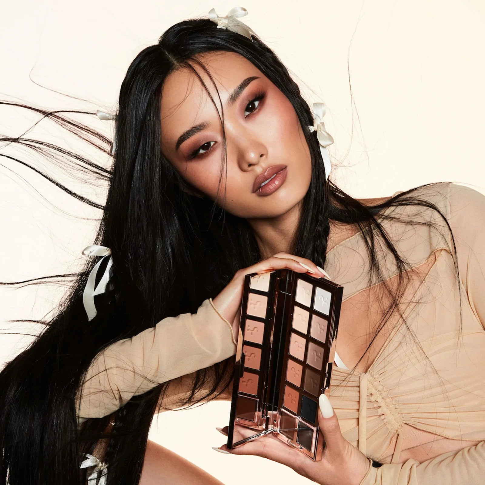 Major Dimension Eyeshadow Palette